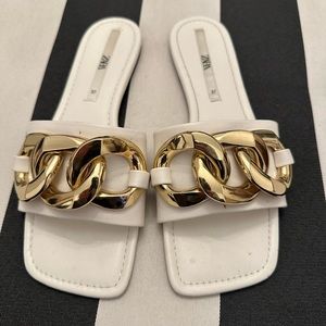 Zara white with goldtone hardware slides Sz 37